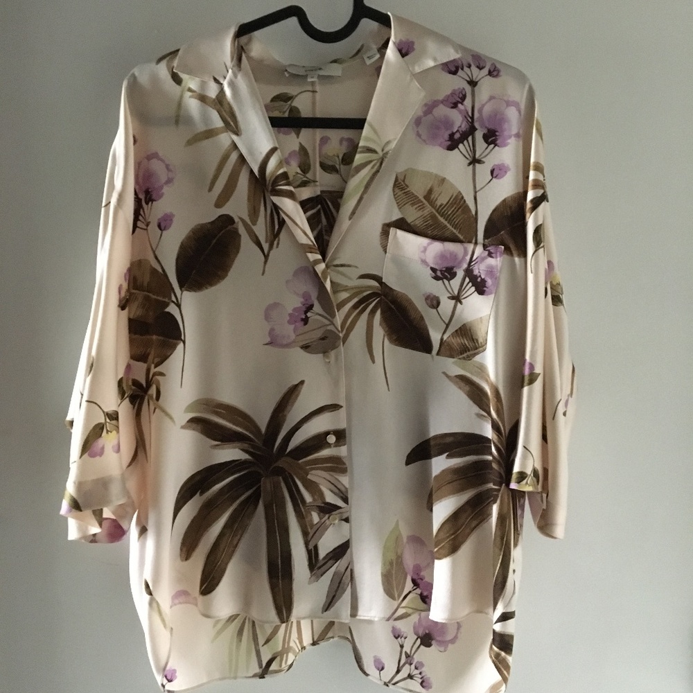 Vince Silk Hawaiin T shirt